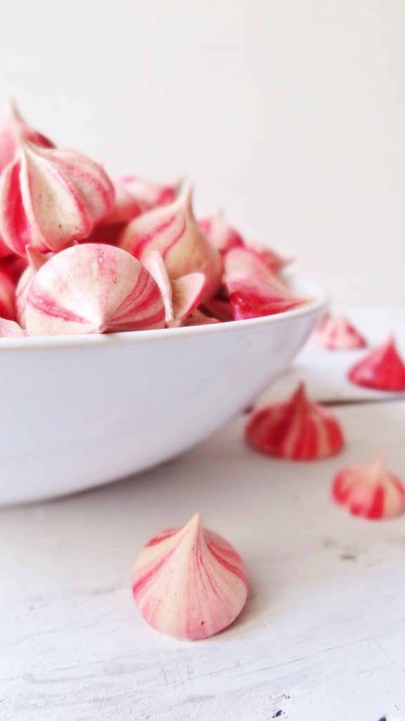 pink raspberry meringues