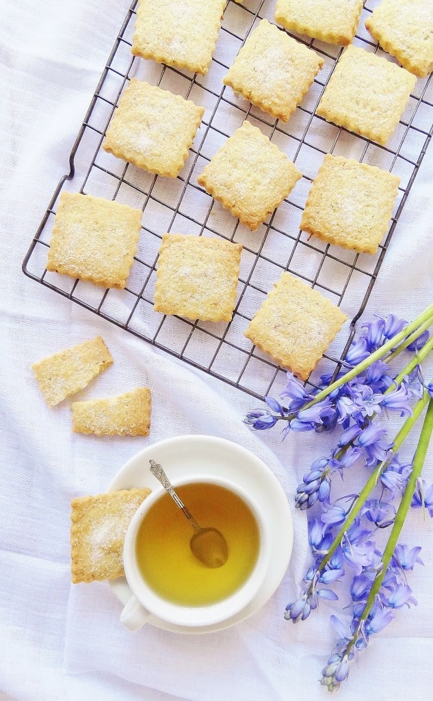 Camomile tea & lemon shortbread biscuits - Domestic Gothess