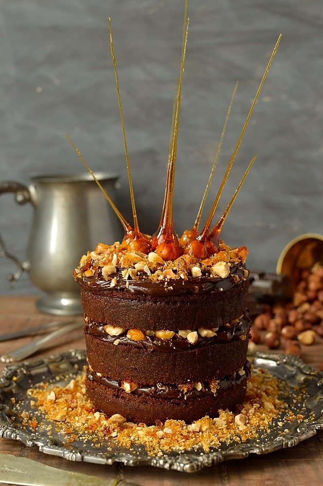 Mini chocolate fudge cake with nutella ganache & hazelnut praline - Domestic Gothess