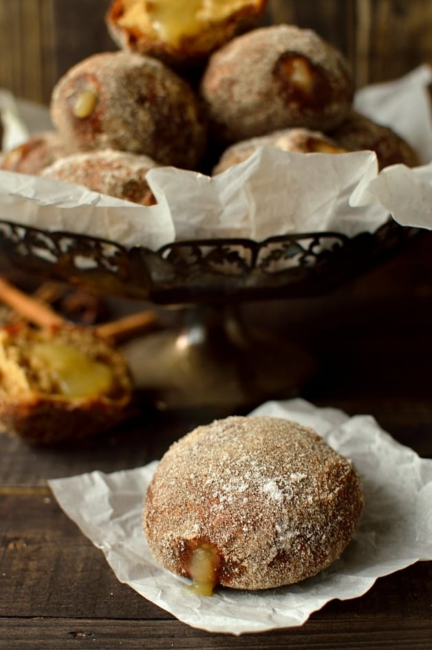 Gingerbread spiced apple yeast doughnuts - Domestic Gothess