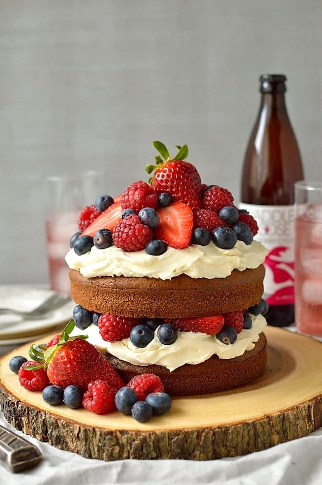 Berry cider cake with mascarpone cream icing - light, slightly spiced cider cake with berries & a thick layer of vanilla mascarpone cream