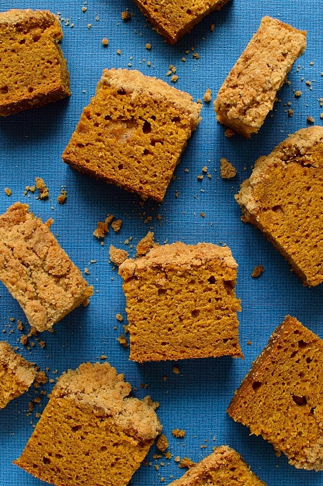spiced pumpkin coffee cake with a crunchy crumble topping