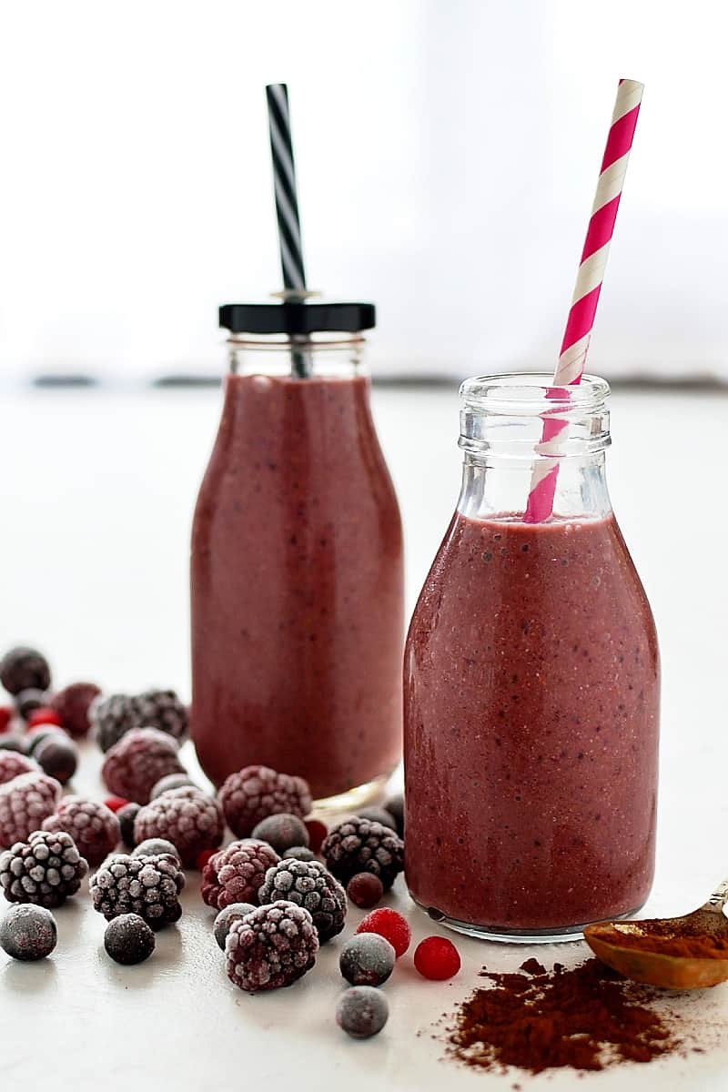 Chocolate berry smoothie - a rich, chocolatey smoothie that feels like you are drinking dessert but is totally healthy!