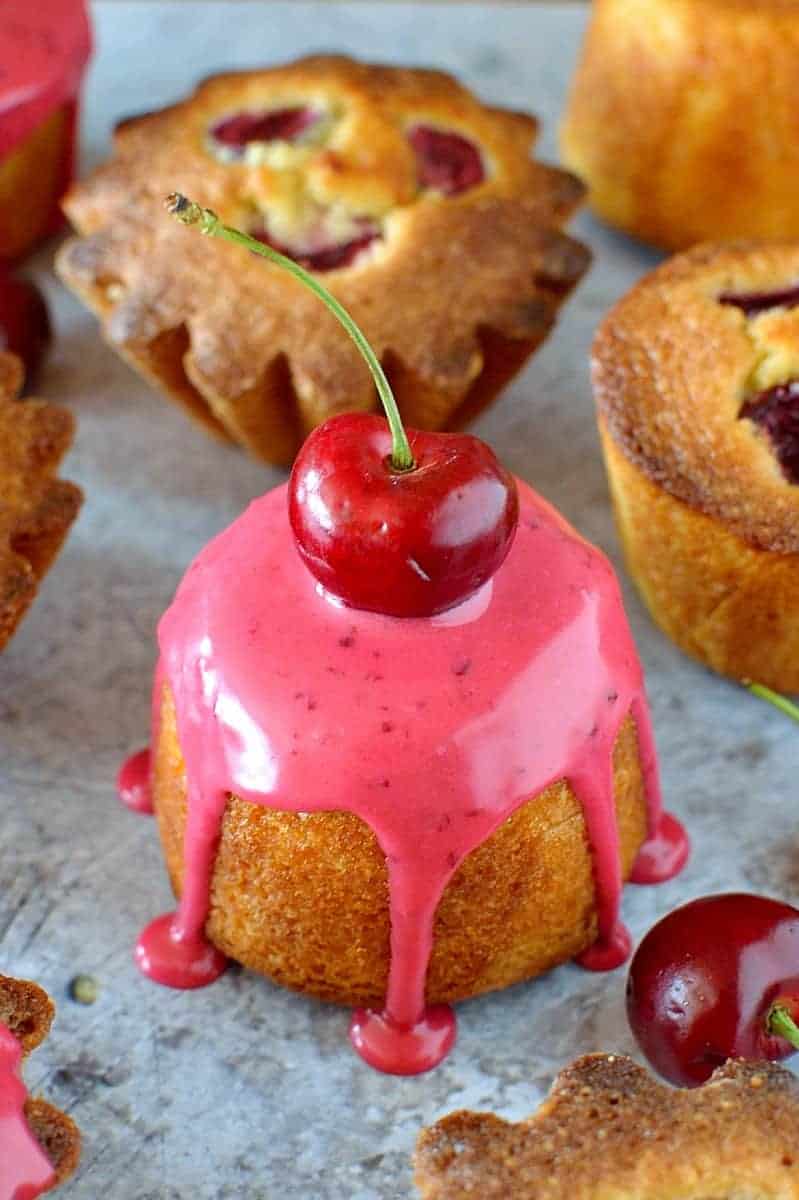 Little cherry almond cakes - easy to make and perfect for picnics!