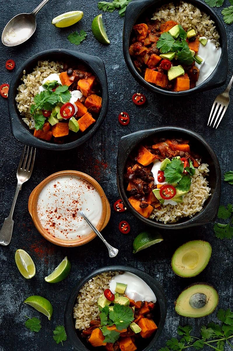 Vegan sweet potato and black bean chilli - healthy, hearty, filling and easy to make.