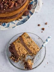Maple pecan cake with chocolate cashew cream frosting - this lovely vegan cake is naturally sweetened with maple syrup, making it a slightly healthier treat that is still delicious. #vegan #naturallysweetened #vegancake