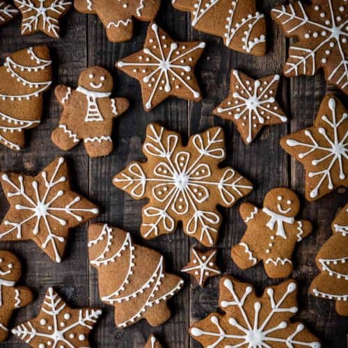 Vegan Gingerbread Cookies - Domestic Gothess