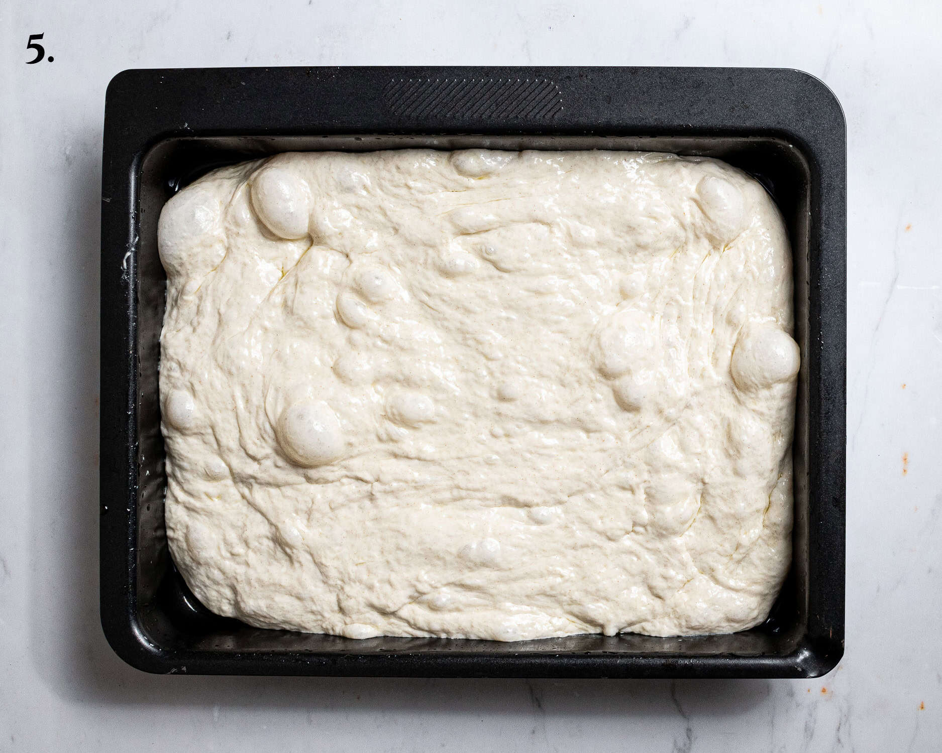 Step 5, the dough in the baking tray.