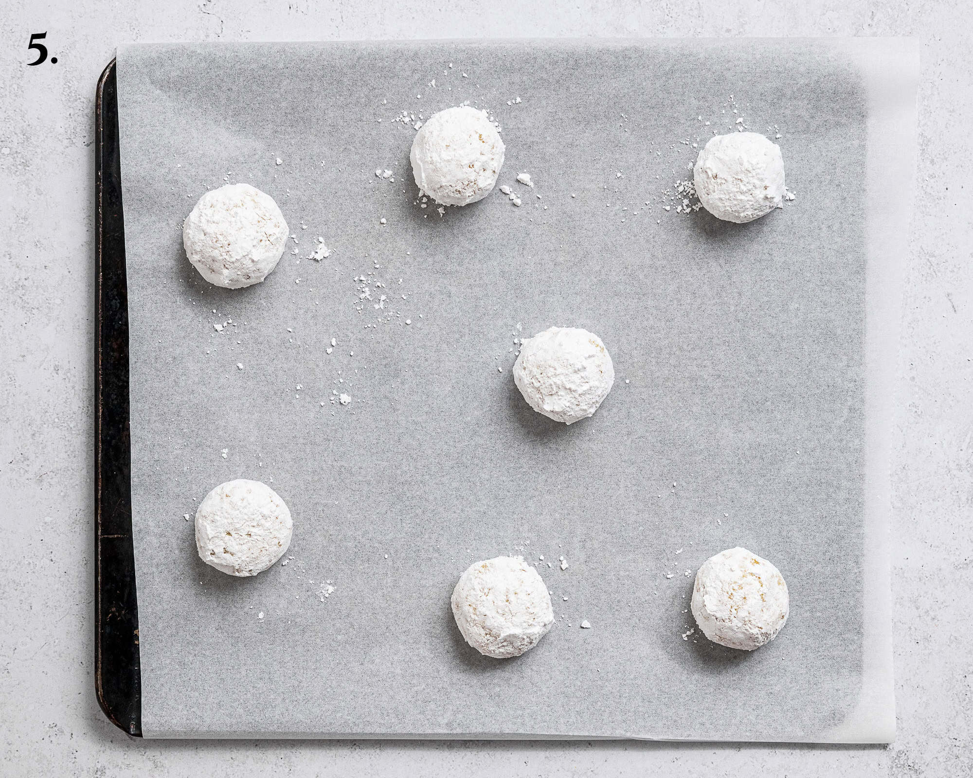 Step 5, the prepared cookies on the baking tray before baking.