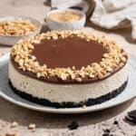 Step 8, the assembled cheesecake on a plate.
