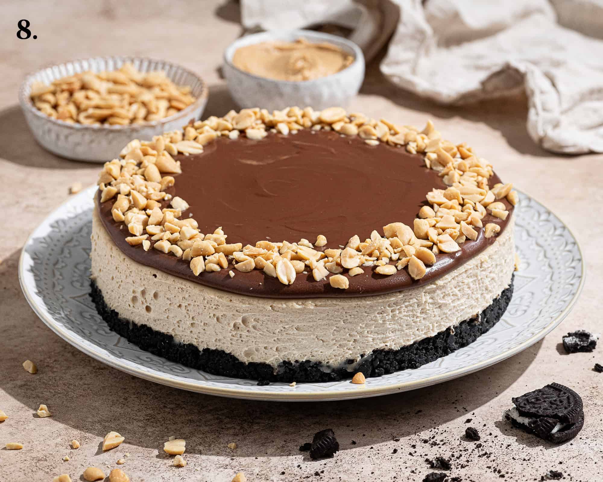 Step 8, the assembled cheesecake on a plate.